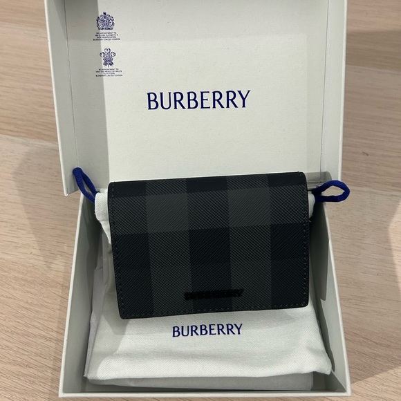 Burberry Check Card Case - Picture 2 of 6